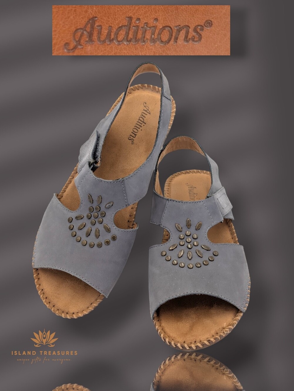 Auditions Size 8.5W Women's Dusty Blue/Grey Floral Bronze Embellishments Sandals
